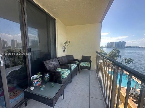 4th image of 17878 N Bay Rd APT 307