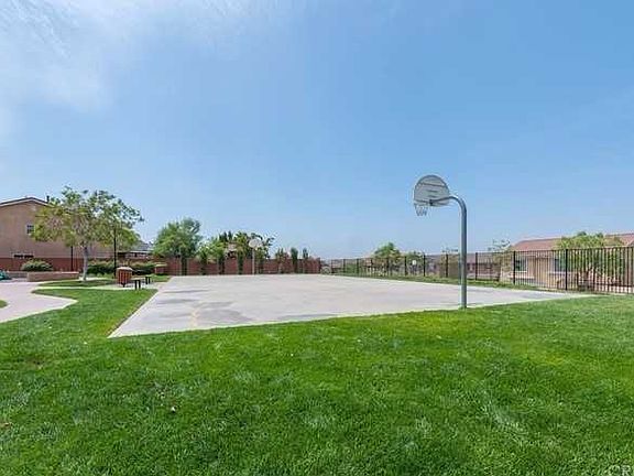 3rd image of 13206 La Tierra Way