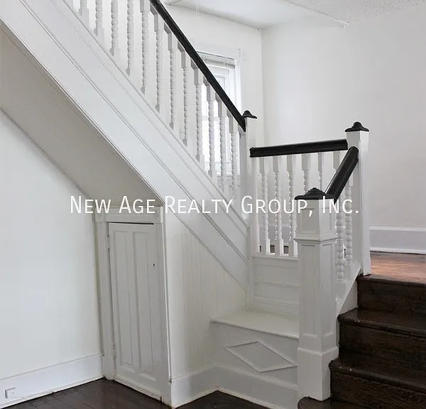1320 S 51st St — Photo 7