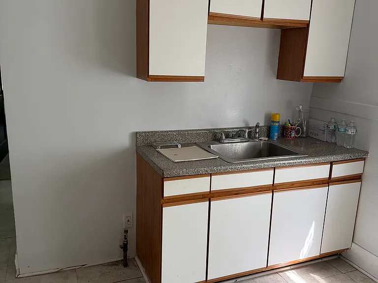 109 Newburgh Ave #2 — Photo 3