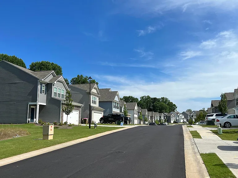 95 Pointe Pl — Photo 2