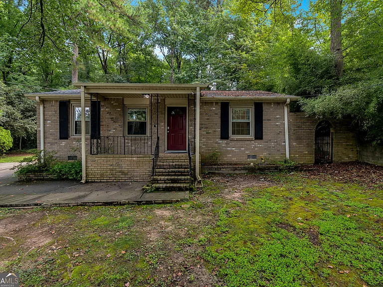 240 Lake Dr — Photo 20