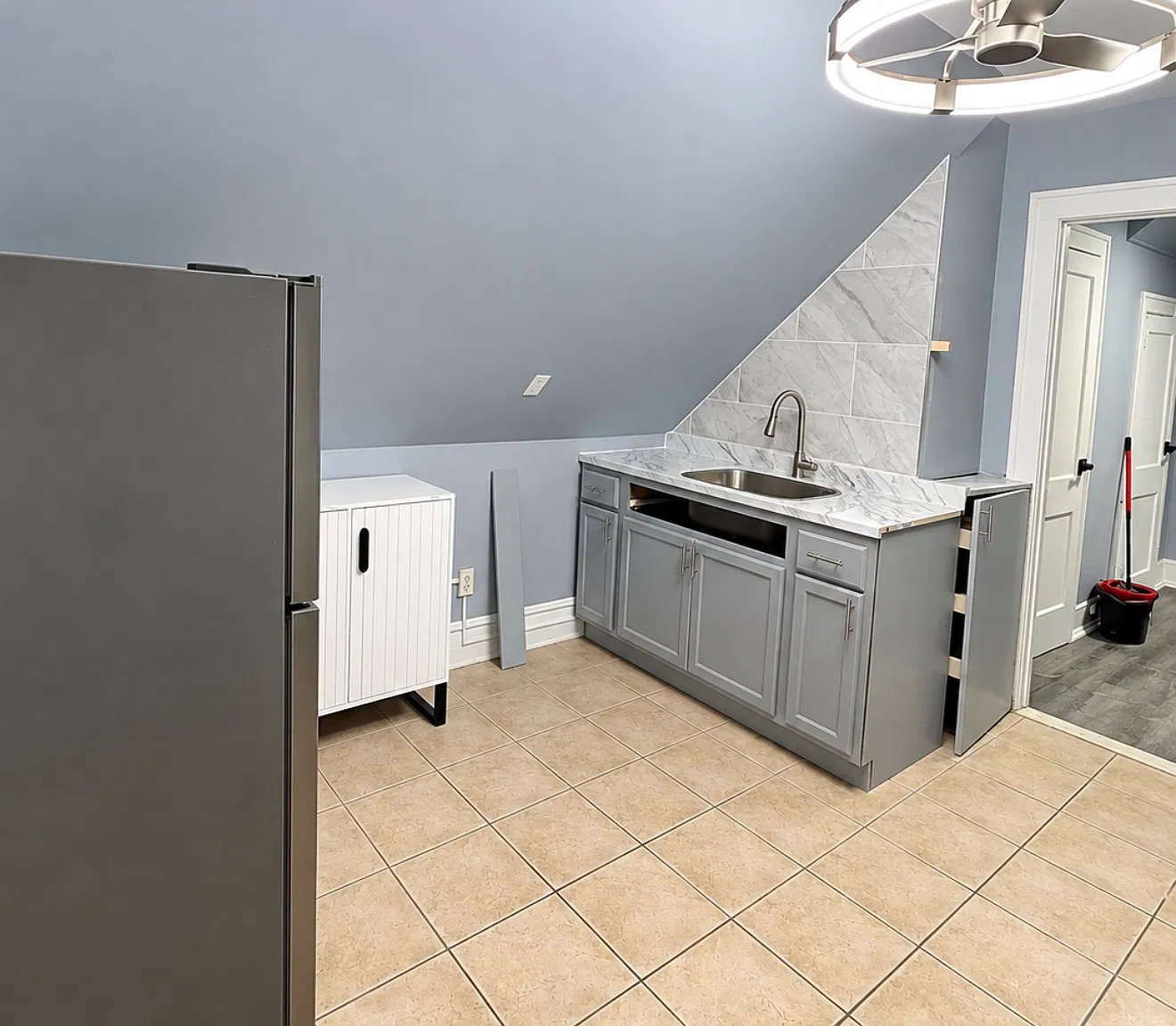1 bed, $1,600 — Photo 2