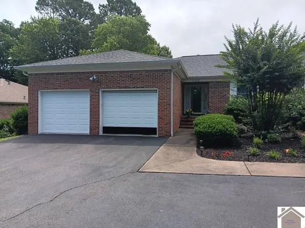 1102 Robinwood Dr, Paducah, KY 42001