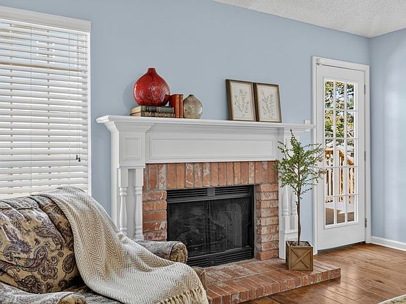 4th image of 110 Prospect Trl