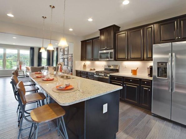 7 Force Dr, Budd Lake, NJ 07828