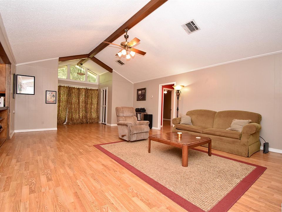 2nd image of 119 Marlou Cir