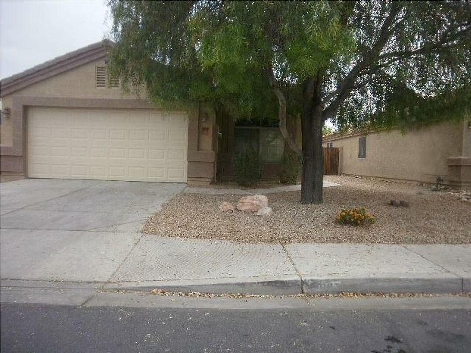 1st image of 12717 W Well St