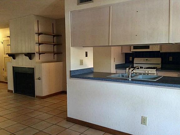 5th image of 1955 Trawood Dr APT 28