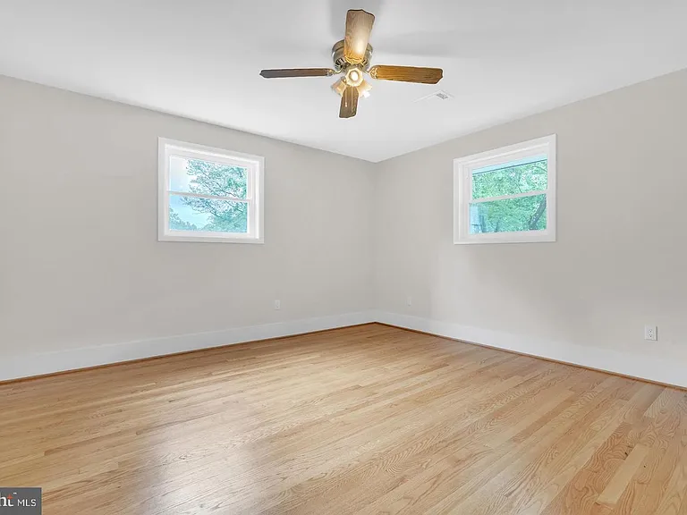 10911 Chandler Rd — Photo 37