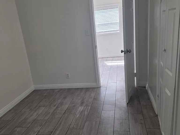 318-320 Highland Dr — Photo 7