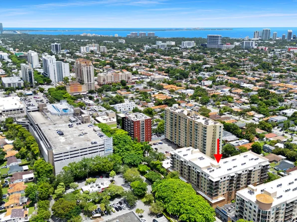 3530 SW 22ND Street #902, Miami, FL 33145