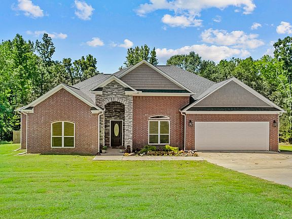 2nd image of 174 Mountain Ranch Blvd