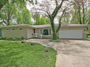 61 Emerson Dr, Decatur, IL 62526