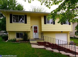 178 Mormon Trl, Lincoln, NE 68521