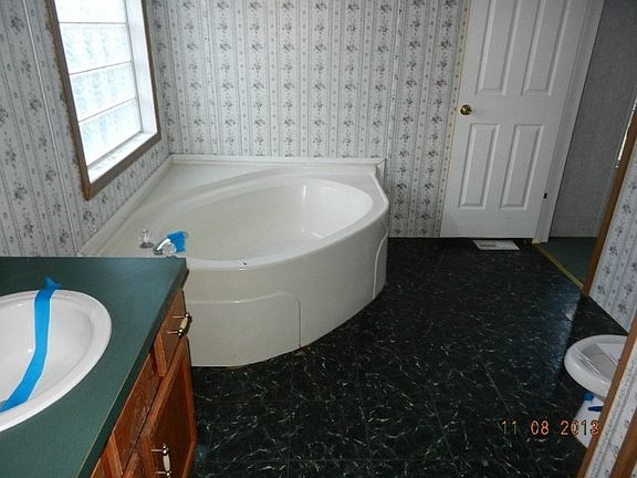 3rd image of 3873 Berry Creek Cir