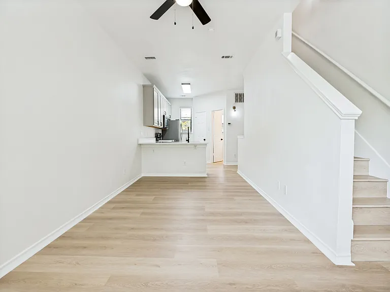 120 Nemo Ct — Photo 2