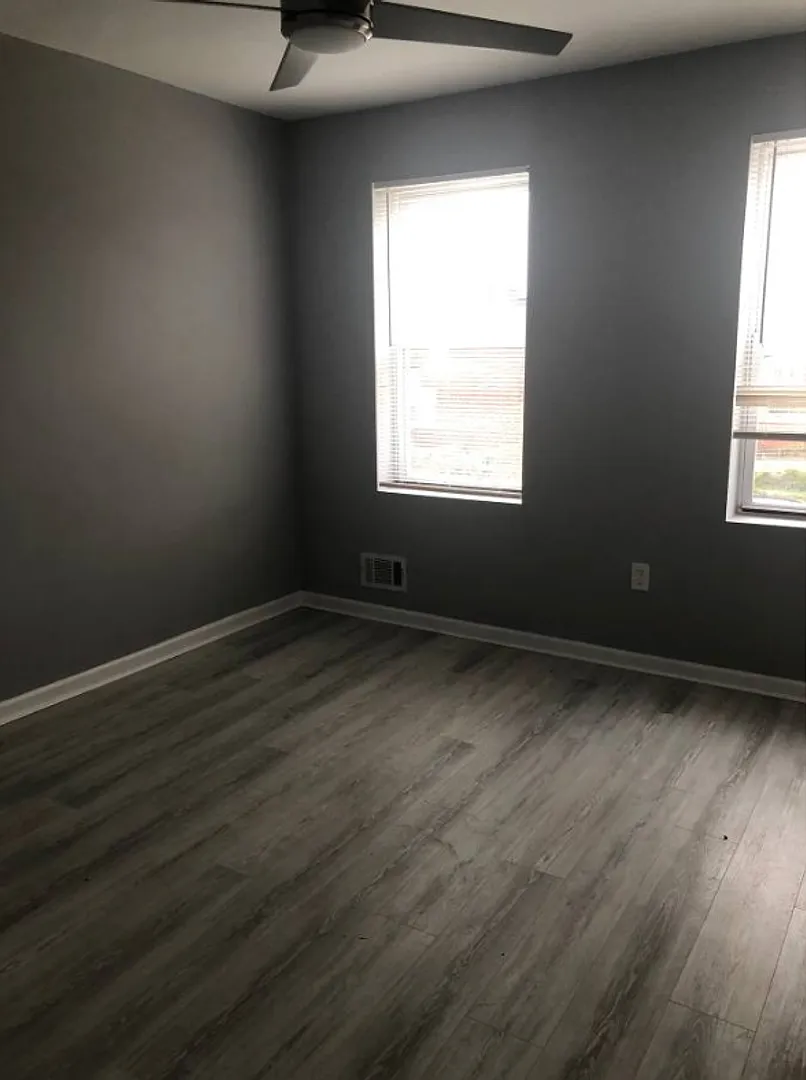 3445 Juneway $950 Available Room (Private Bath) — Photo 3