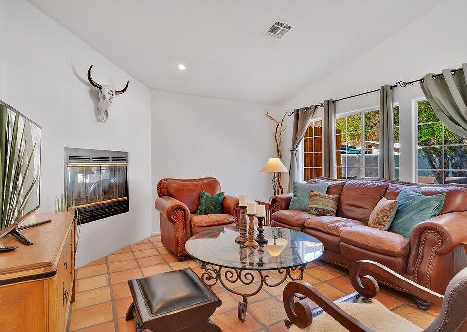 1st image of 52030-52030 Avenida Madero