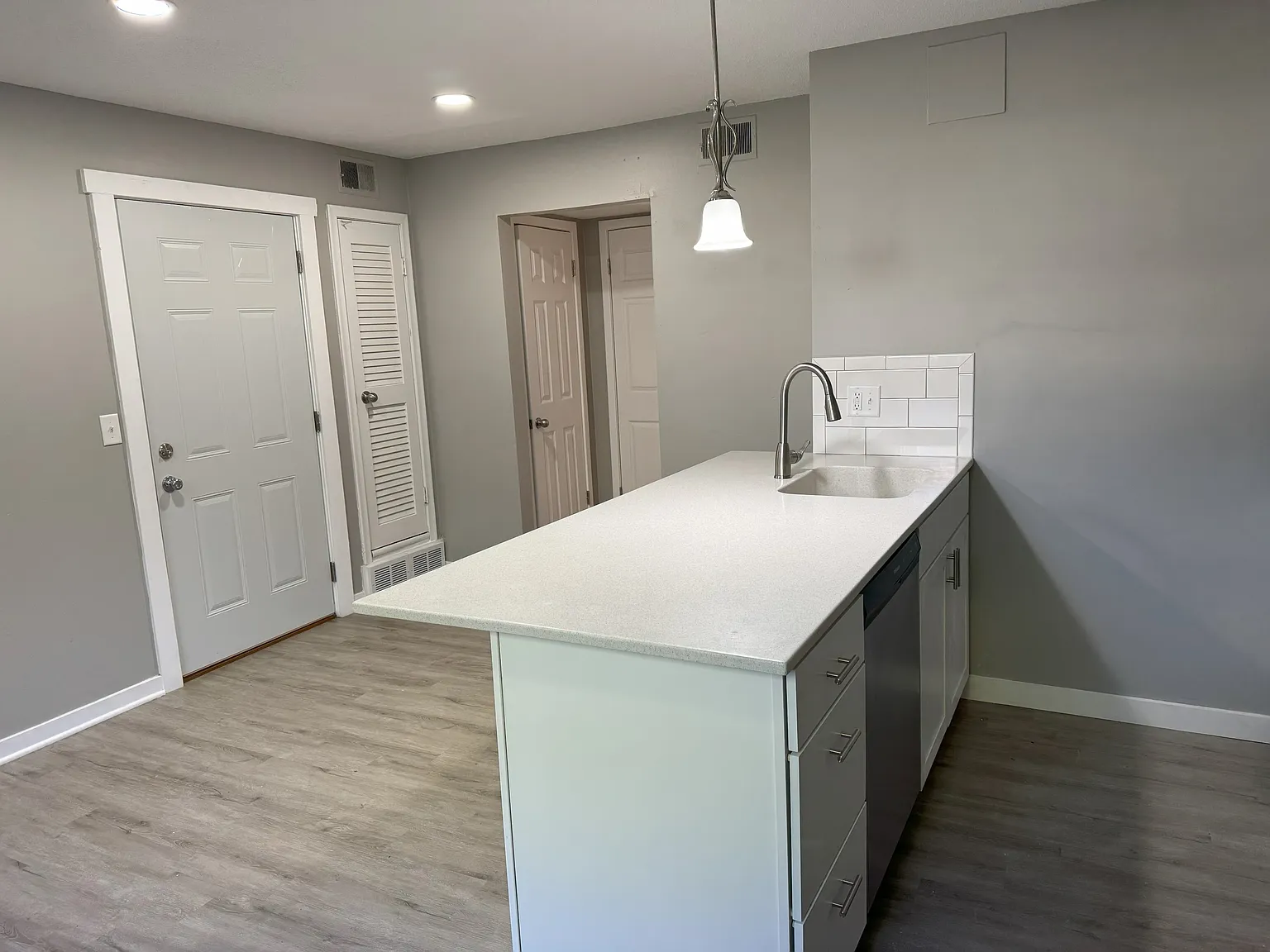 1008/1010 South 29th Street - #7 — Photo 4