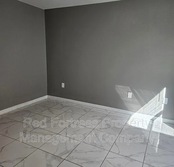 310 Gordon Ave S — Photo 9