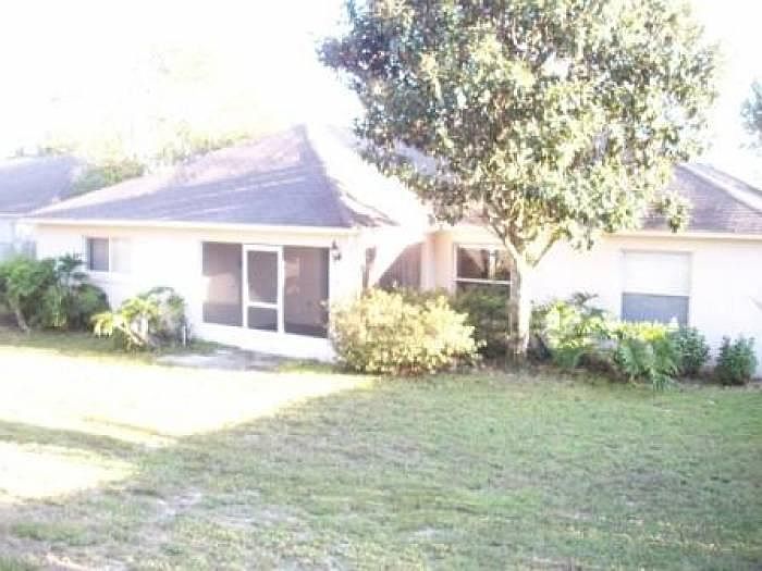 2nd image of 1129 Leyland Ct