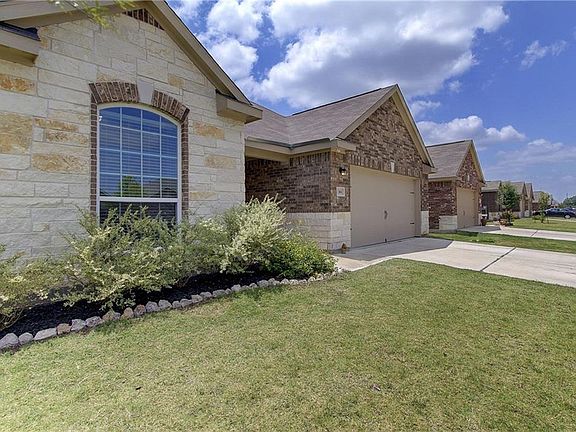 4th image of 1361 Twin Estates Dr