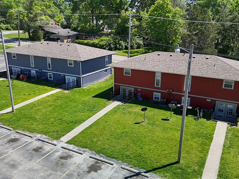 1005 W Ash St — Photo 39