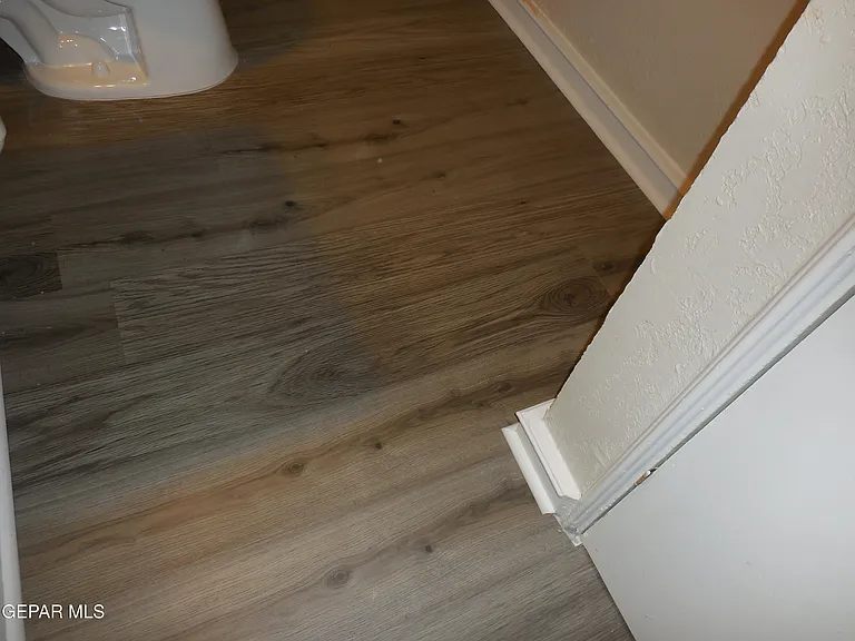 701 W Yandell Dr #8 — Photo 13