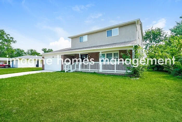4814 Heatherton Dr — Photo 2