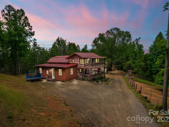 450 Fred Anderson Dr, Hot Springs, NC 28743