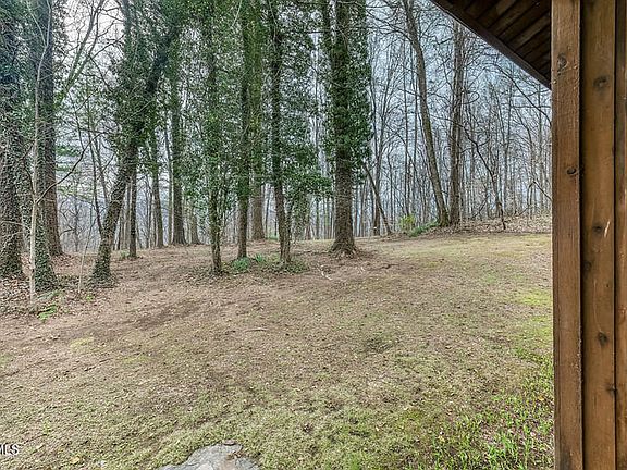 3rd image of 2201 Nantucket Rd