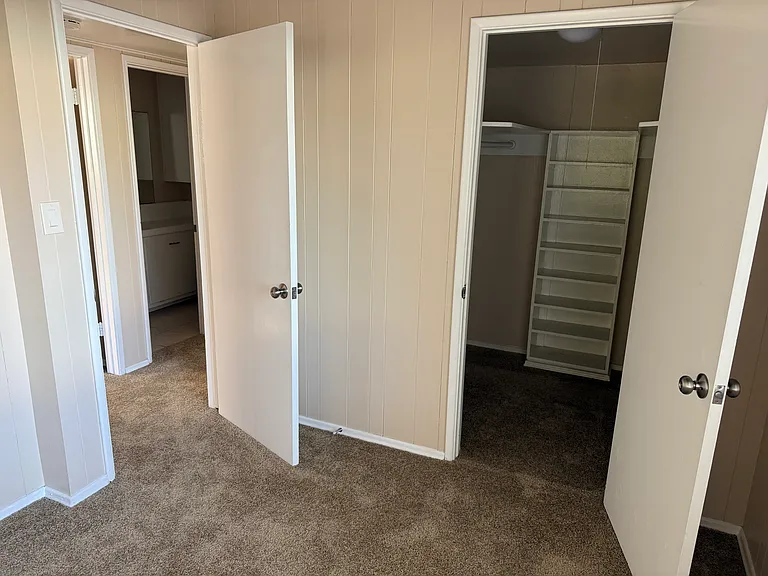 8040 La Jolla Shores Dr #E — Photo 14