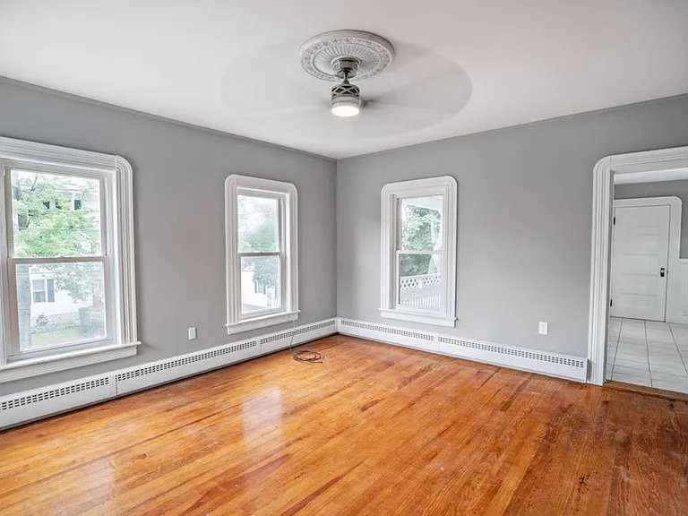 400 Wilson St — Photo 10