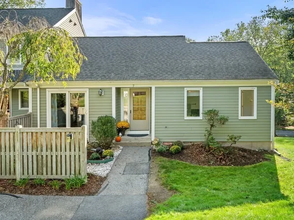 7 Drummer Boy Way Unit 7, Lexington, MA 02420