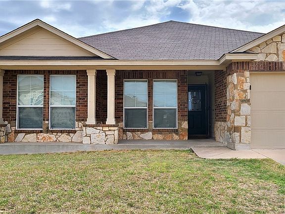 3rd image of 4910 Bridgewood Dr