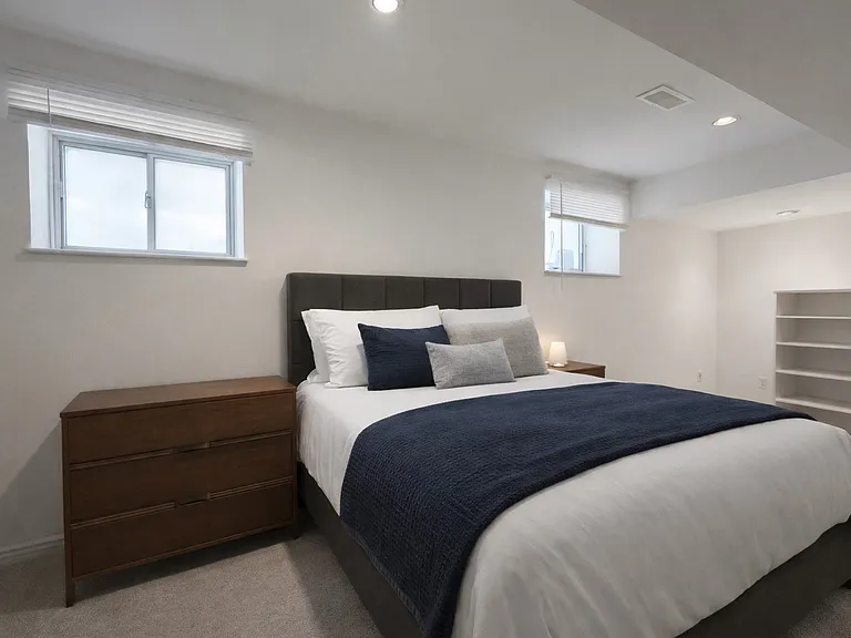 26 Rockvale Ave #BASEMENT — Photo 3