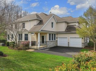 29 Amherst Dr, Basking Ridge, NJ 07920