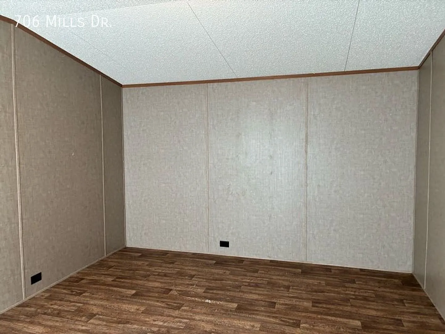 $699 move in special — Photo 4