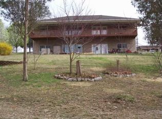 233 Sioux Trl, Jacksboro, TN 37757