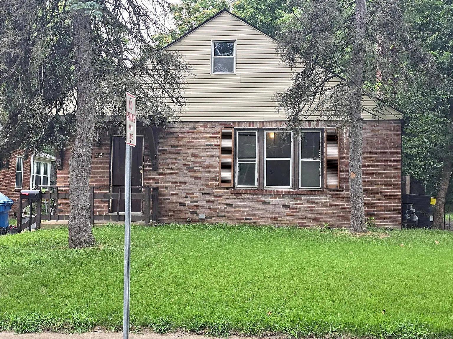 235 S Clark Ave photo 1