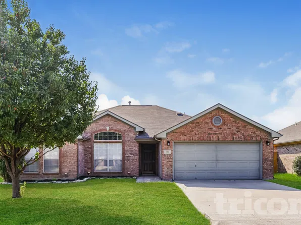 622 Ember Ln, Mansfield, TX 76063