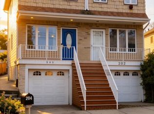 204 Lindenwood Rd, Staten Island, NY 10308