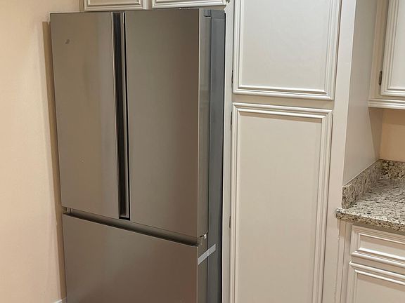 5th image of 2415 Pheasant Dr