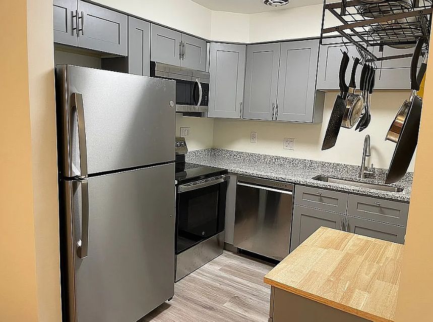 1st image of 129 Baywood Ave APT 1A2