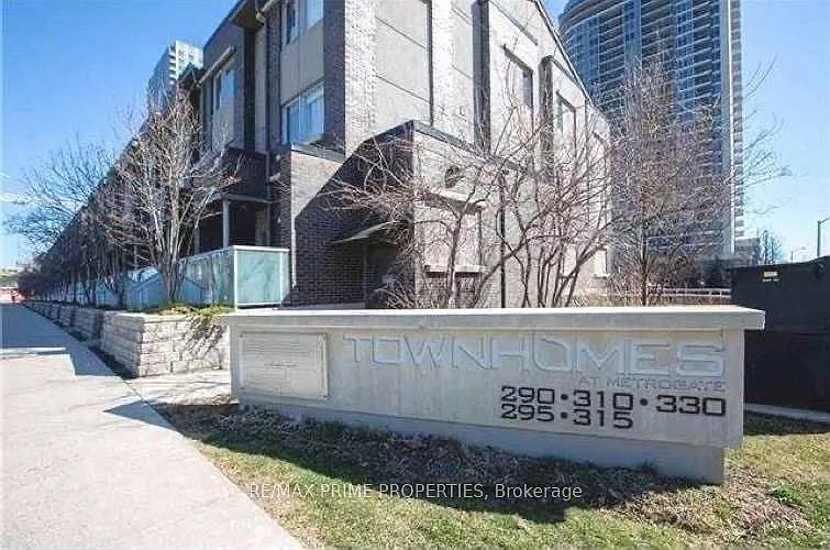 315 Village Green Sq #Townhouse 69