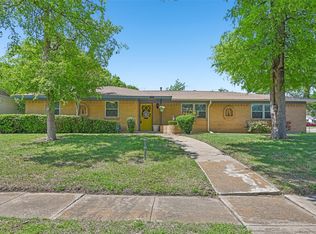 1909 Western Park Dr, Dallas, TX 75211