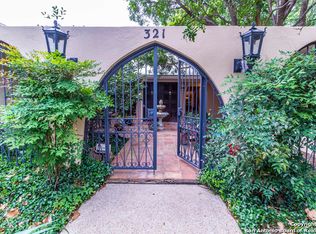 321 Mustang Cir, Hollywood Park, TX 78232