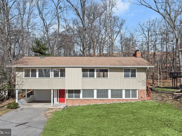 8 Schindler Ct, Silver Spring, MD 20903