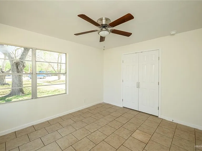 1823 Warren St — Photo 22